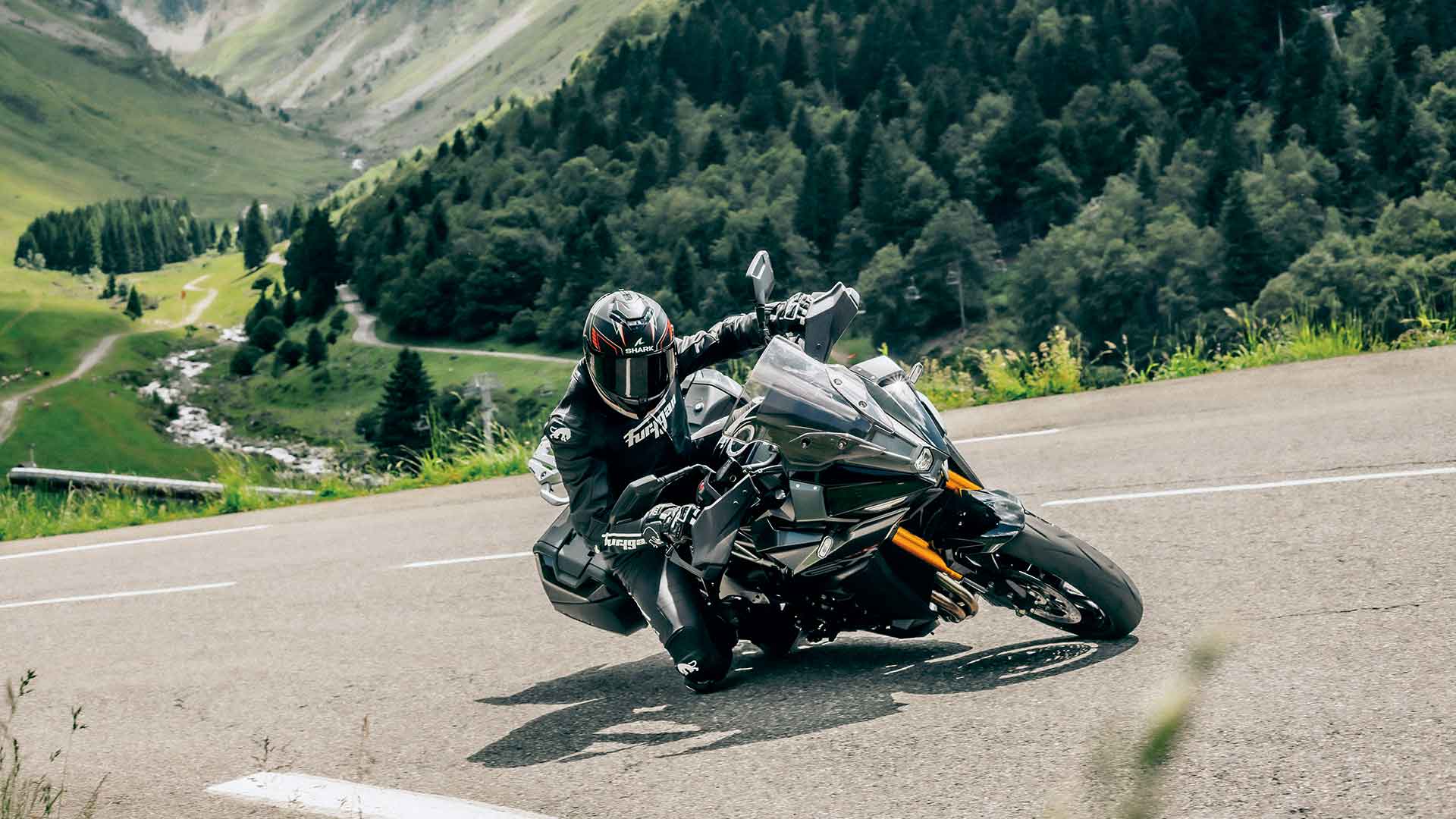 Suzuki GSX S1000 LED fényszórók és helyzetjelzők 13