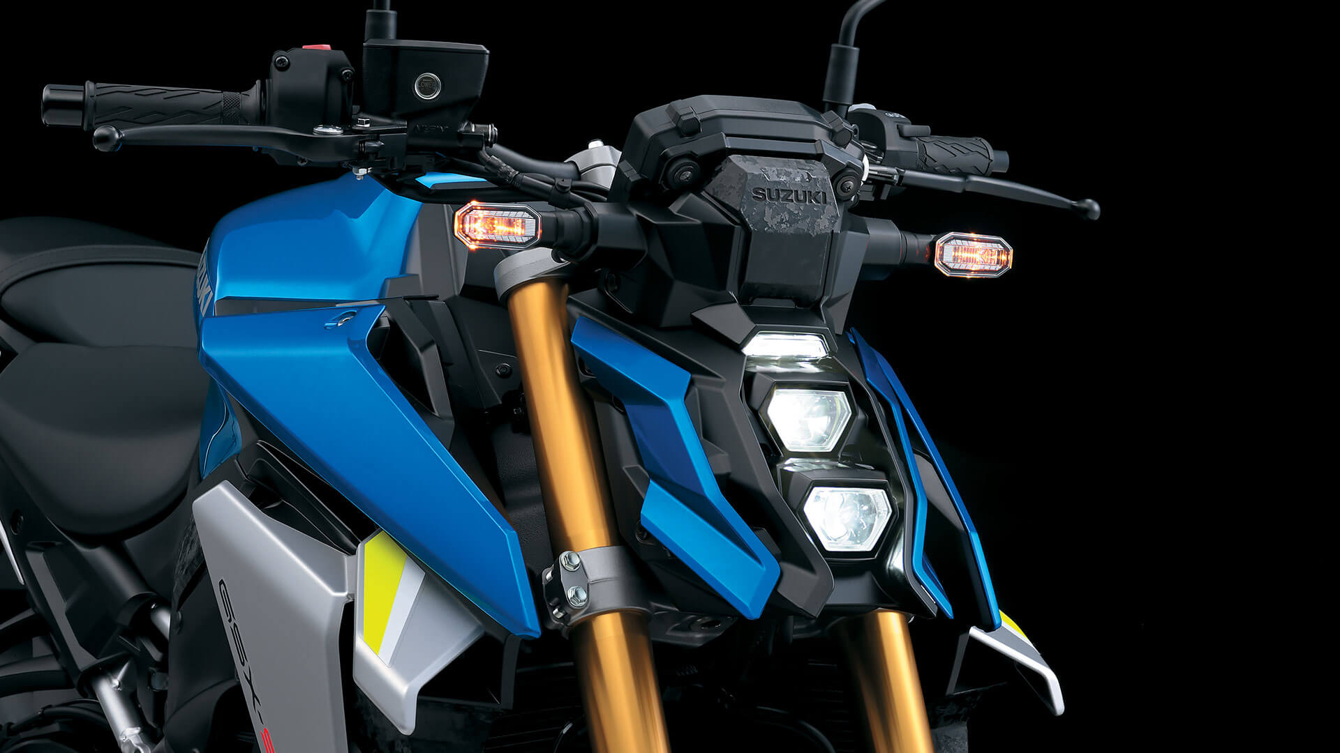 Suzuki GSX S1000 LED fényszórók és helyzetjelzők 13